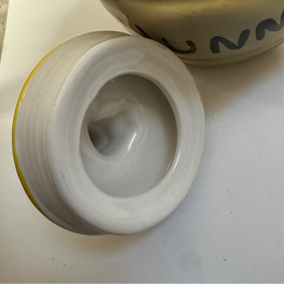 Disneyland Winnie The Pooh Hunny Jar Mug - Picture 9 of 9